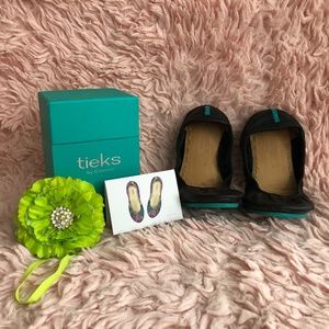 Matte Black Size 8 EUC Tieks